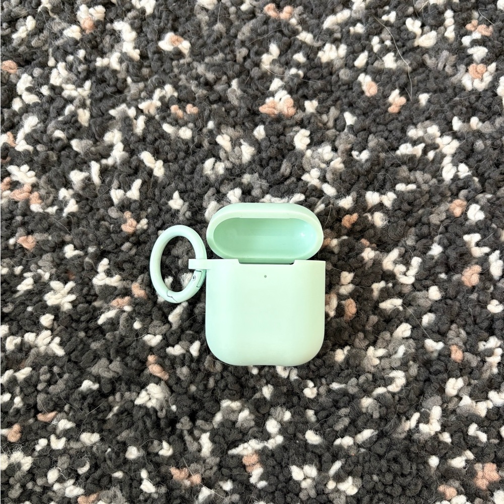 AirPod Mint Green Wireless Earbuds Case with charging cable